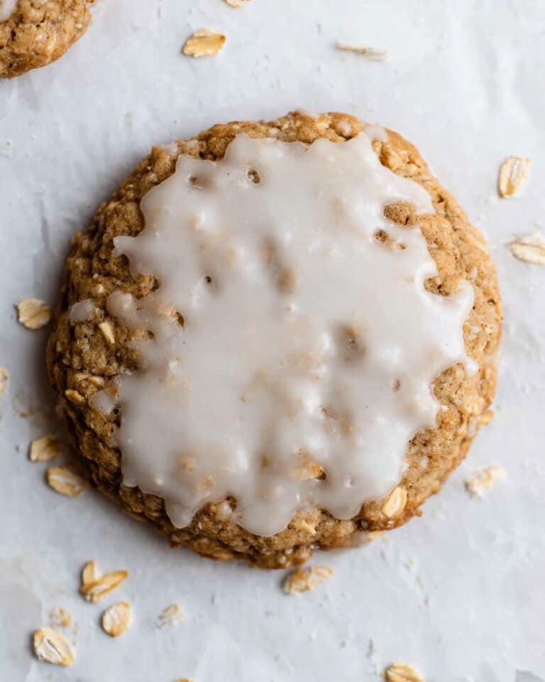 Iced Oatmeal Cookies – Crumbl Copycat Recipe