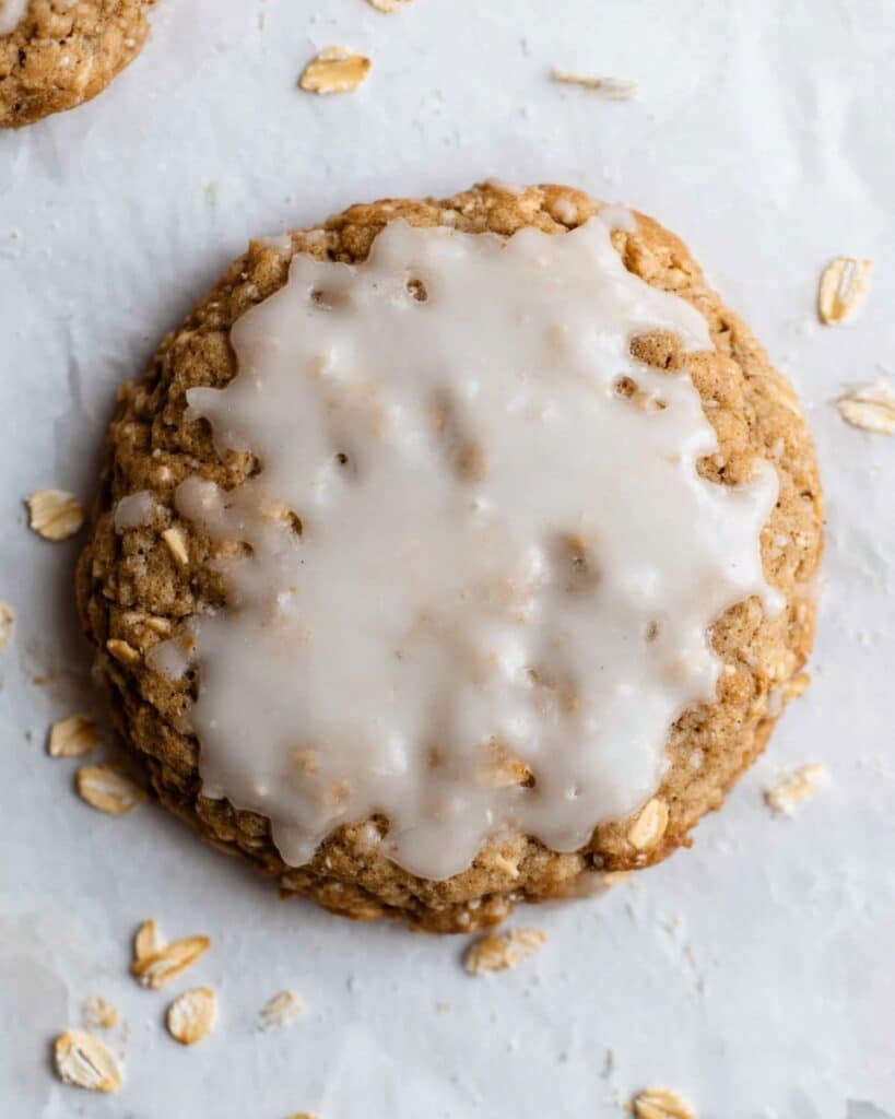 Iced Oatmeal Cookies – Crumbl Copycat Recipe
